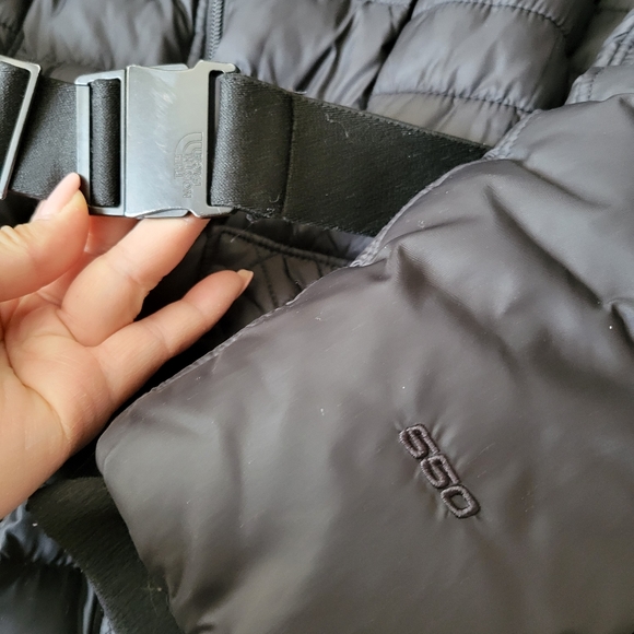 The Northface Black Goose Down Puffer Belted Winter Jacket - Picture 5 of 12